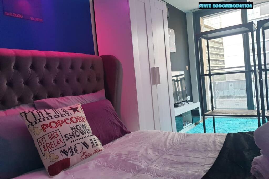 80S Retro 1Bed Studio Serviced Apartment Canary Wharf Perfect For Solo & Couple Travellers London Exterior foto