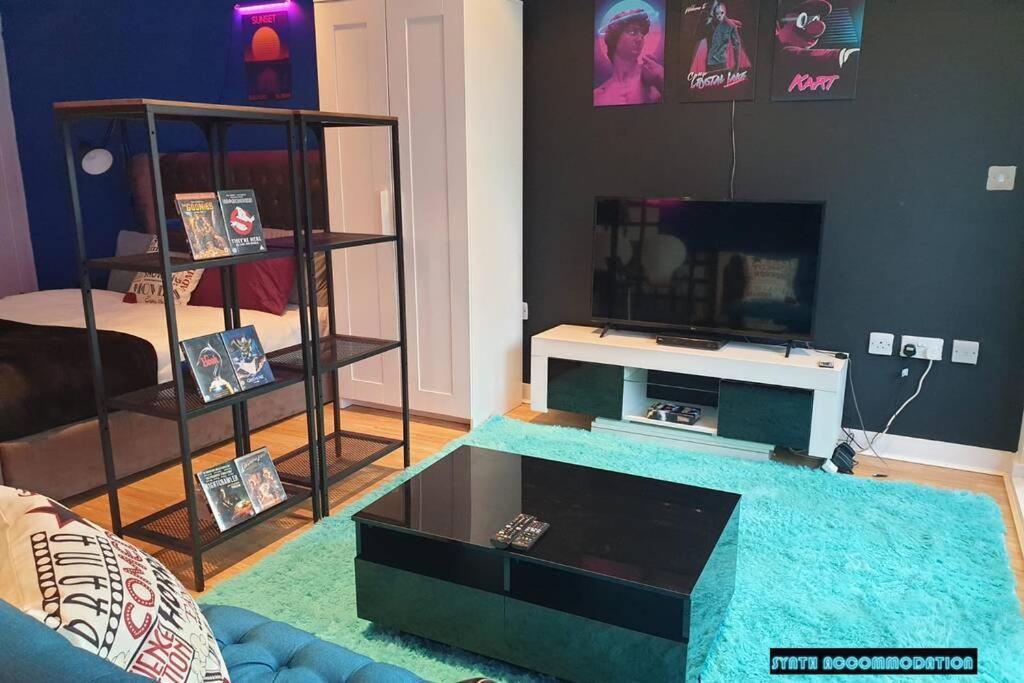 80S Retro 1Bed Studio Serviced Apartment Canary Wharf Perfect For Solo & Couple Travellers London Exterior foto